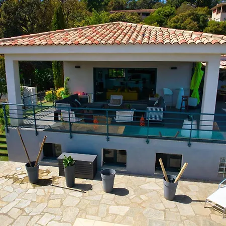 Valsamilo By Pinarello Services Villa